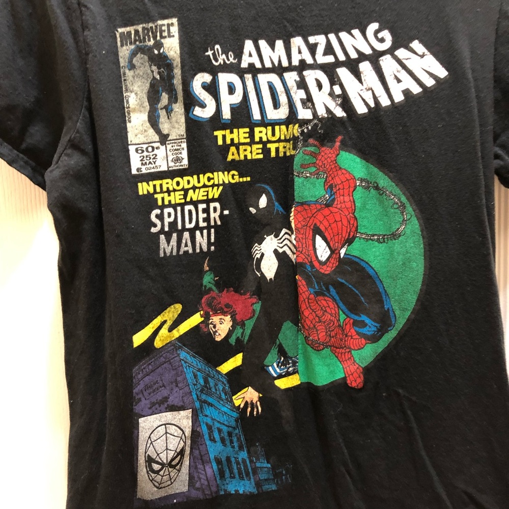 Spider-Man graphic T-Shirt - Picture 2 of 4